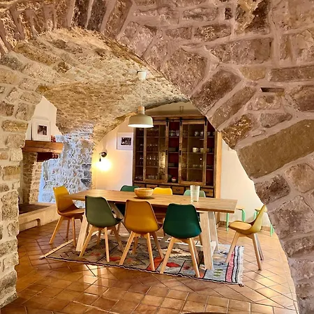 Maisons Happy Haveli Arpaillargues-et-Aureillac