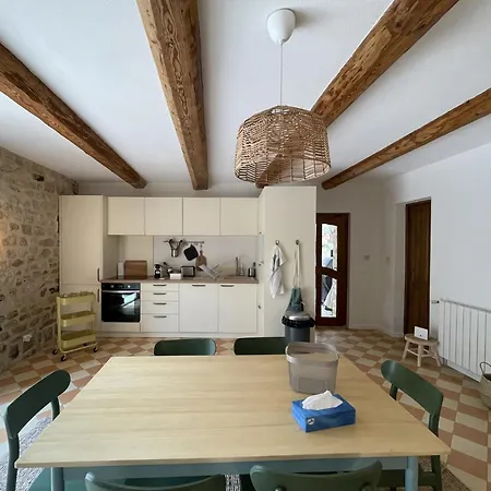 Maisons Happy Haveli Arpaillargues-et-Aureillac